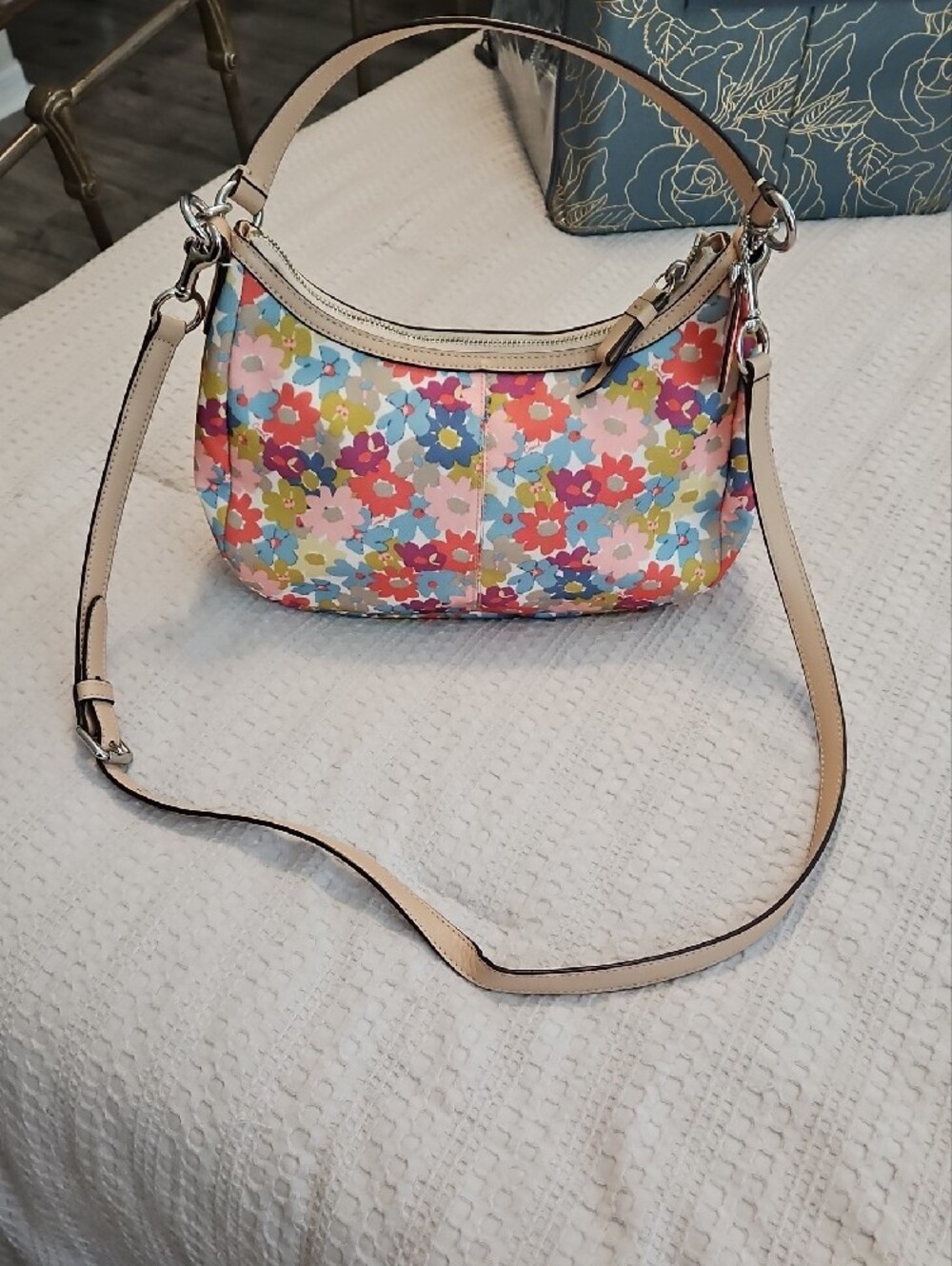 Coach Floral Multicolor Shoulder Bag with Cream Trim - Picture 2 of 3